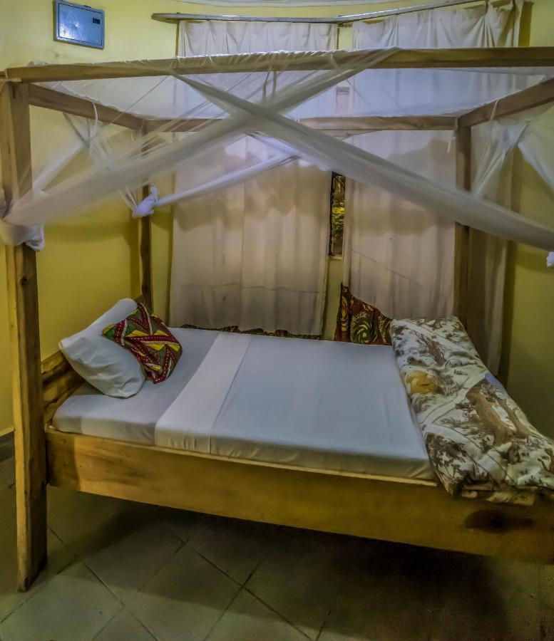 The Secret Garden Hotel Moshi Buitenkant foto