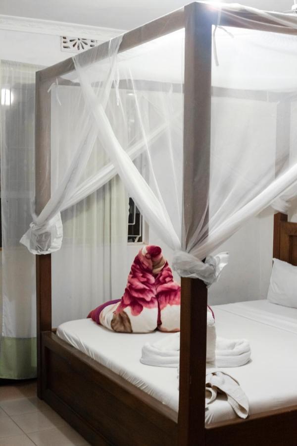 The Secret Garden Hotel Moshi Buitenkant foto