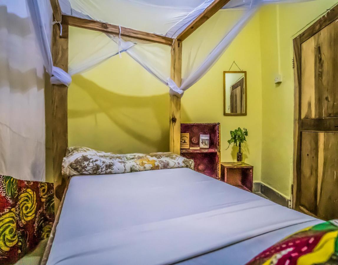 The Secret Garden Hotel Moshi Buitenkant foto
