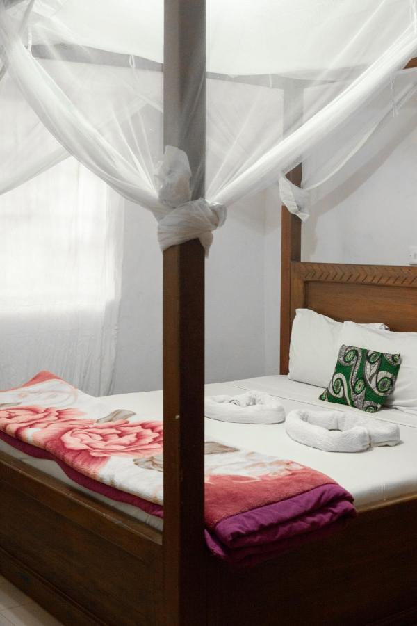 The Secret Garden Hotel Moshi Buitenkant foto