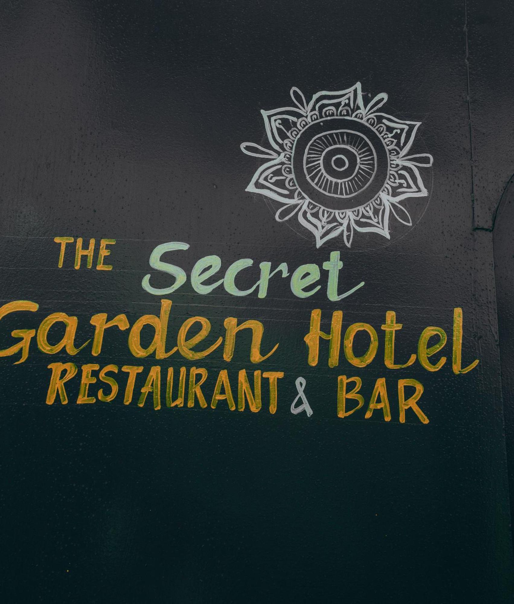 The Secret Garden Hotel Moshi Buitenkant foto